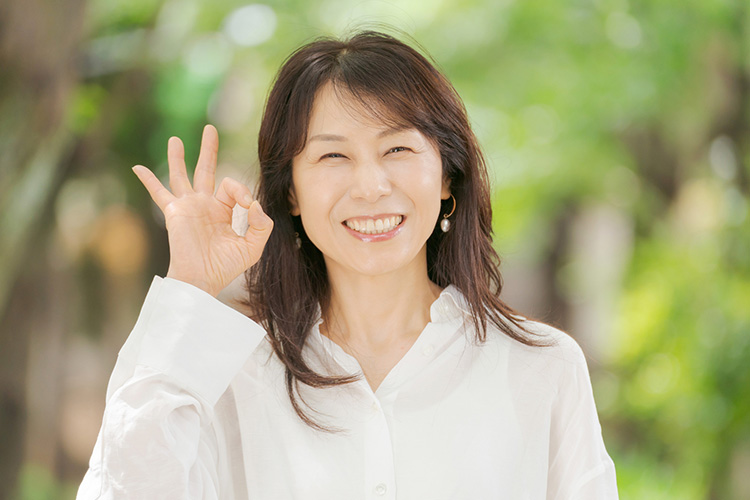 笑顔の女性